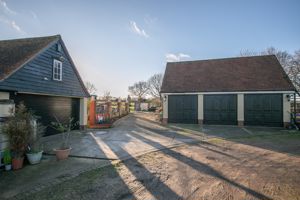 GUTTERIDGE HALL LANE- click for photo gallery